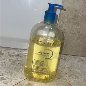 Bioderma Atoderm Shower Oil with Blue Pump